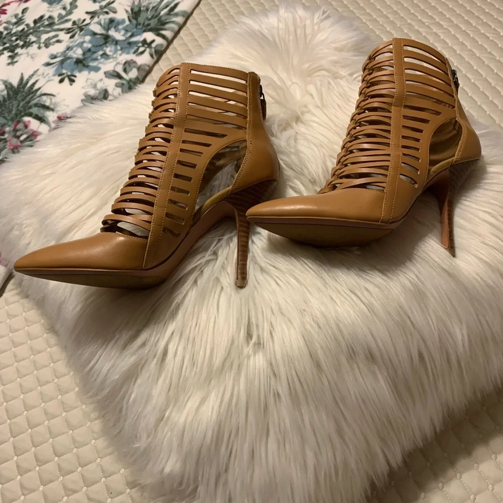 Nine West Bessy Tan Leather Bootie Size 7 - Picture 3 of 10